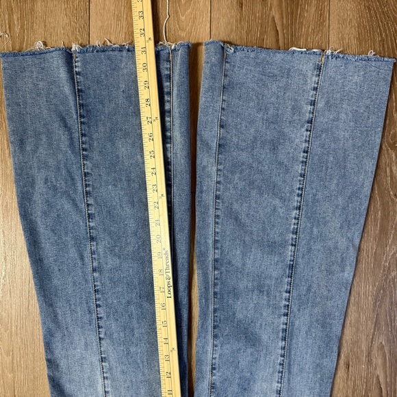We The Free Vintage Light Blue Flare Jeans - Picture 9 of 13